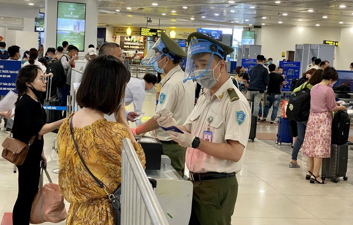 Lên kế hoạch bay đêm phục vụ người dân đi lại dịp Tết Nhâm Dần