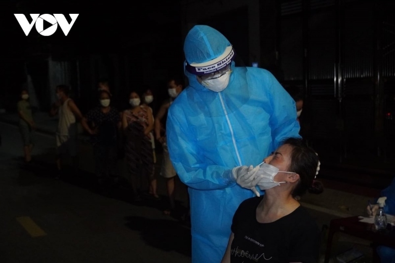 Yên Bái rà từng ngõ để tiêm vét vaccine, Quảng Ninh người dân chủ động test Covid-19