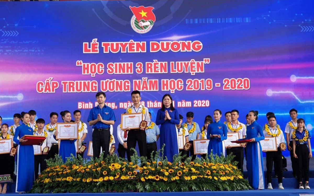 Tuyên dương “Học sinh 3 tốt” và “Học sinh 3 rèn luyện” cấp Trung ương năm học 2020 – 2021