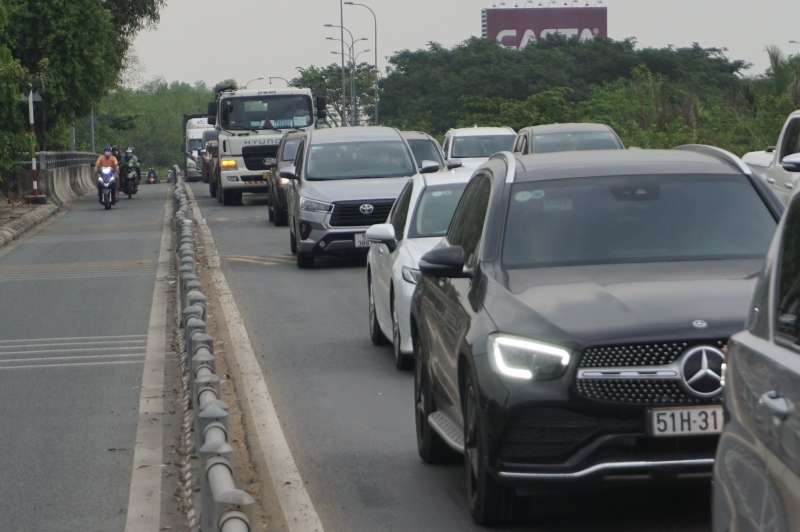 Thu hồi đề xuất người có bằng lái dưới 1 năm không được chạy quá 60km/h và vào cao tốc