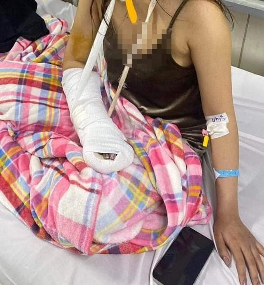 Nóng 24h: Cô gái bị đánh nhập viện chỉ vì từ chối cho số điện thoại