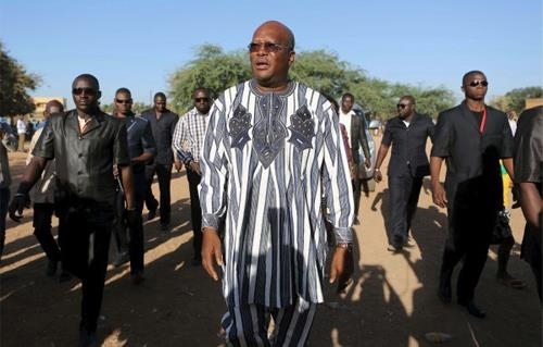Binh biến tại Burkina Faso: Quân đội tuyên bố giành chính quyền, giải tán chính phủ