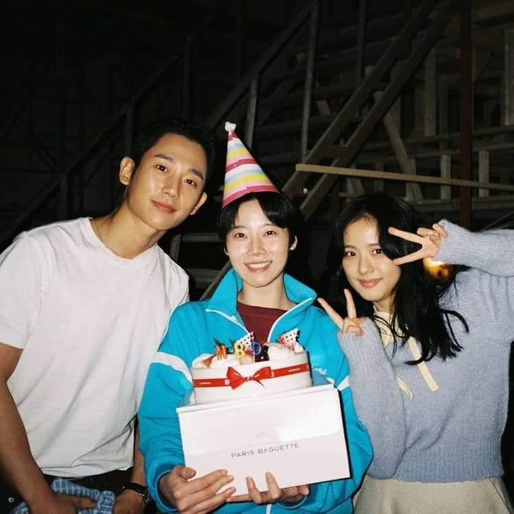 Jung Hae In, Jisoo (BLACKPINK) chia sẻ hình ảnh cuối cùng của nữ diễn viên Kim Mi Soo