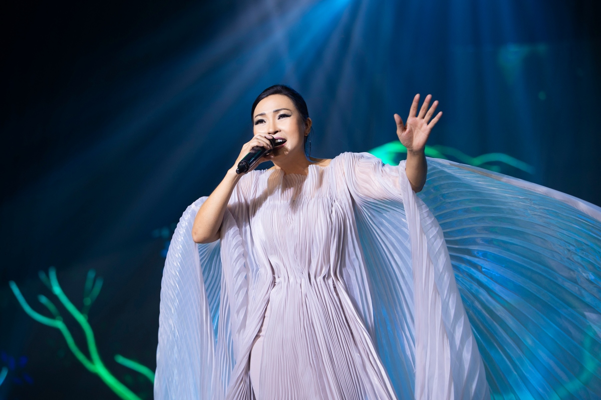 Bất ngờ trước hình ảnh “nàng thơ” hiếm thấy của ca sĩ Phương Thanh trên sóng truyền hình