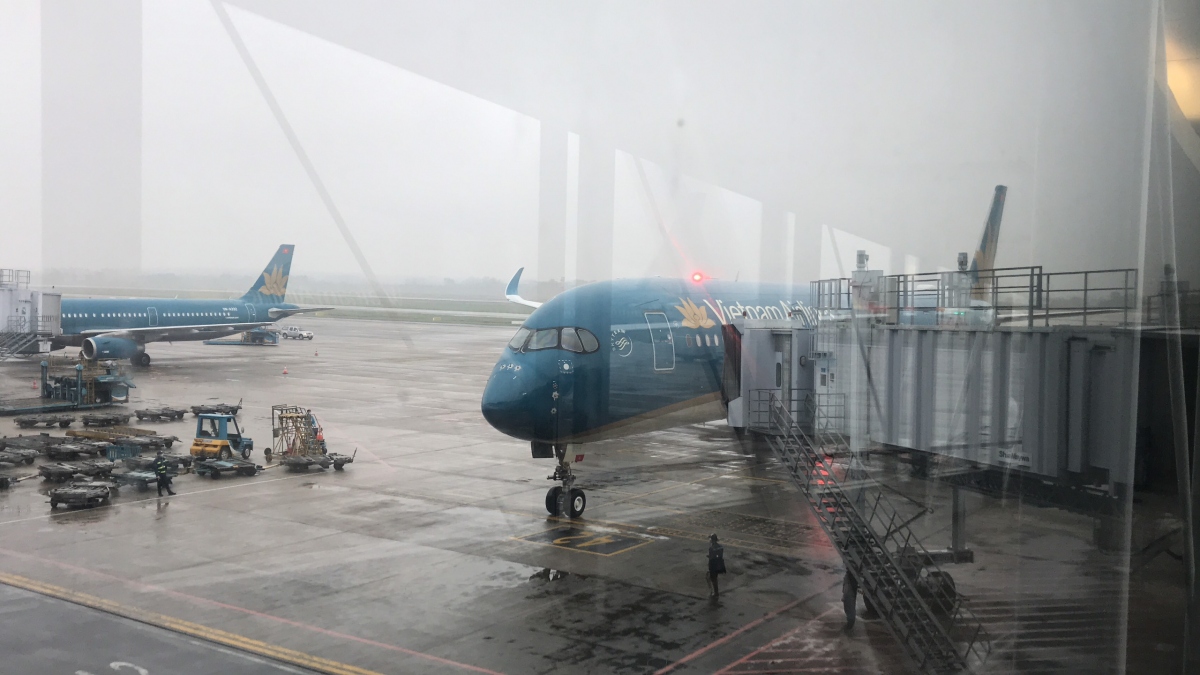Thời tiết nhiều mây khiến máy bay đi Vinh, Thanh Hóa phải hạ cánh xuống Nội Bài 