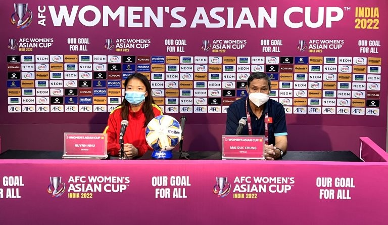 HLV Mai Đức Chung: "ĐT nữ Việt Nam quyết giành vé đi World Cup dù phải ăn Tết xa nhà"