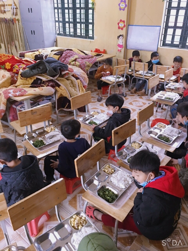 500 học sinh F2, F3 cách ly tập trung tại trường, thầy cô vùng cao Lào Cai lo mất Tết