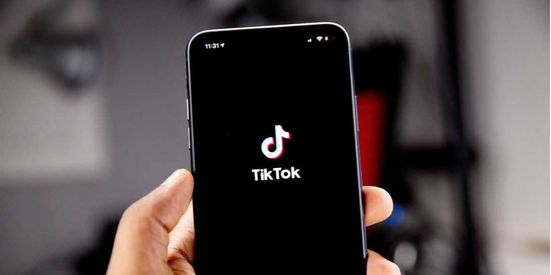 Thuật toán AI trên TikTok - thông minh quá hóa nguy hiểm