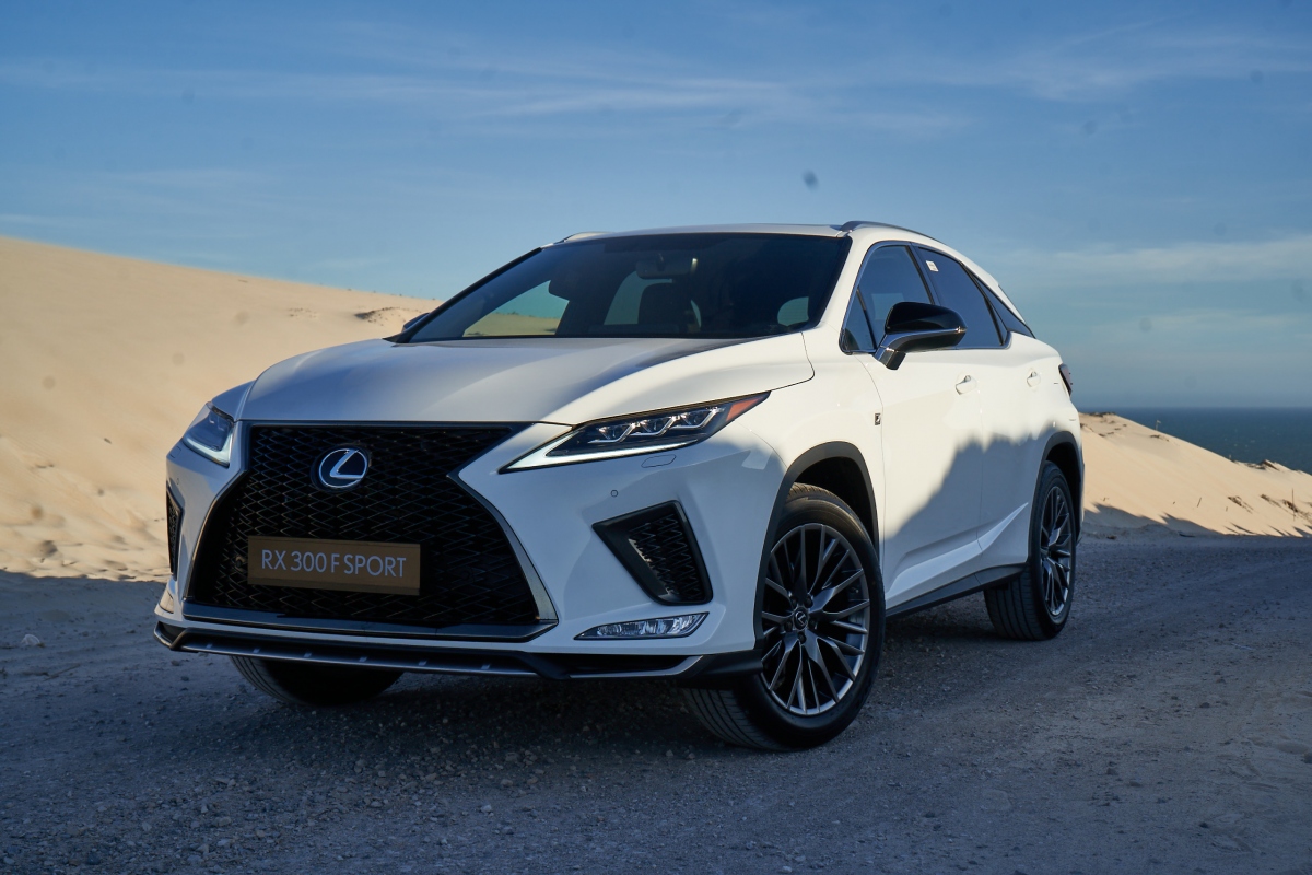 Lexus giới thiệu dòng F Sport lần đầu tiên tại Việt Nam