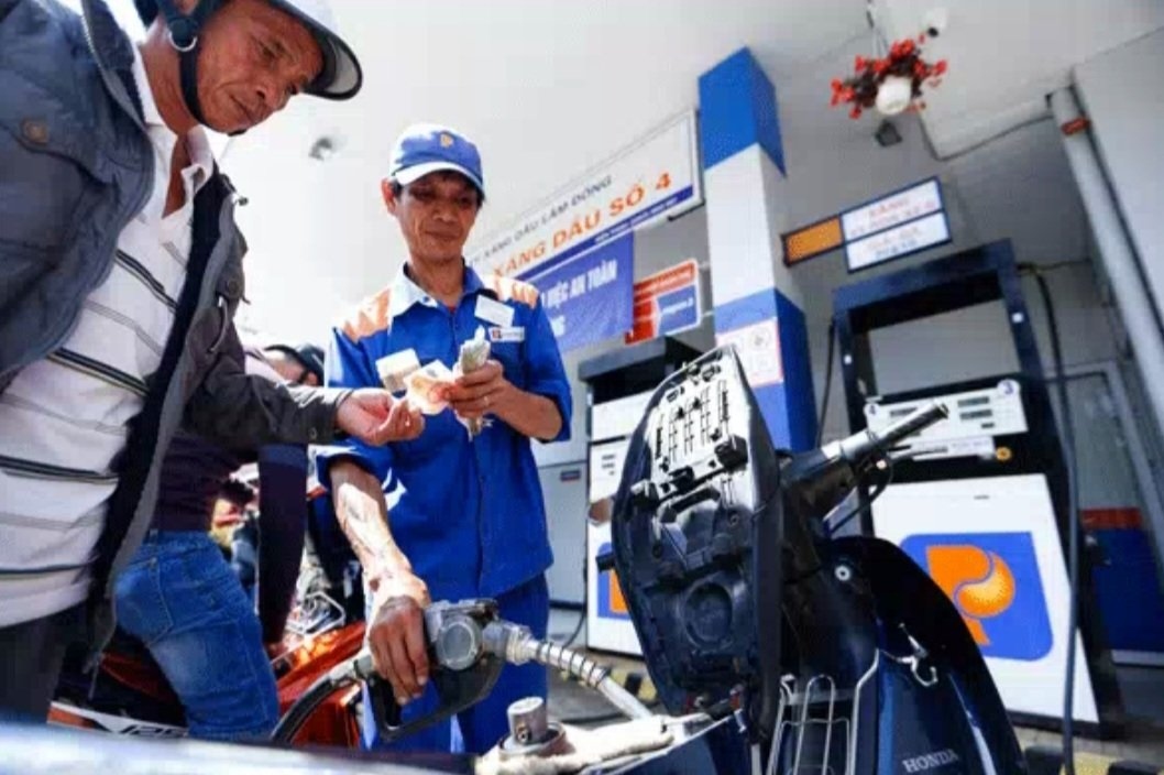Cửa hàng xăng dầu bị phạt 30 triệu đồng vì tùy tiện tăng giá