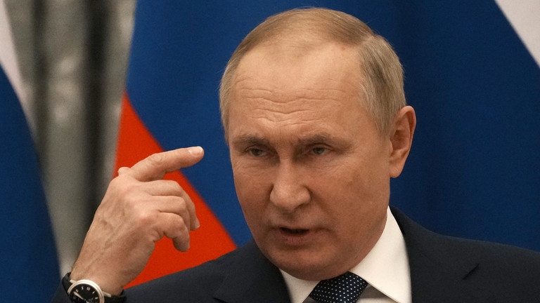 Tổng thống Putin cảnh báo nguy cơ xảy ra chiến tranh Nga-Pháp