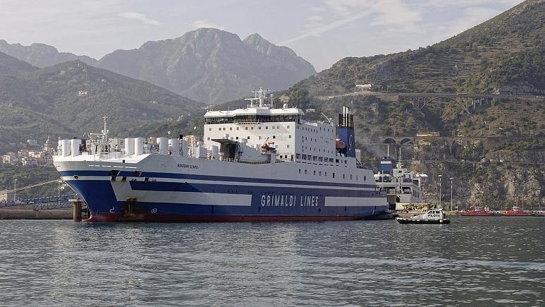 Hỏa hoạn trên du thuyền chở gần 300 người từ Hy Lạp tới Italy