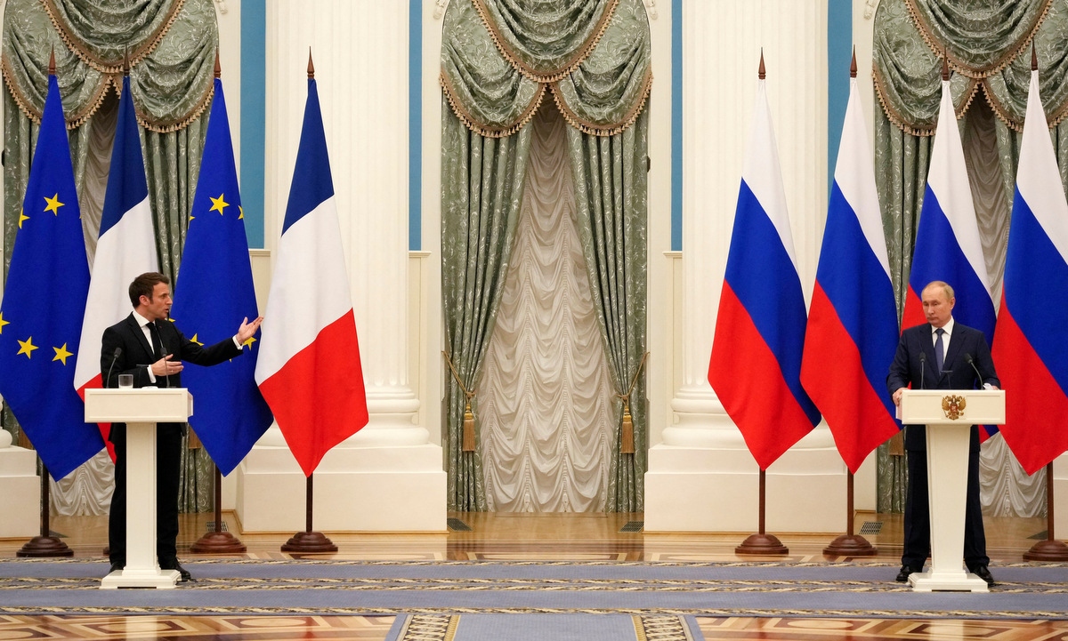 Nga tuyên bố sẵn sàng thỏa hiệp sau chuyến thăm của Tổng thống Pháp