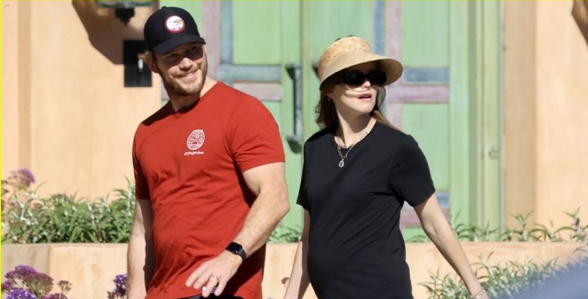 Tài tử Chris Pratt vui vẻ đưa vợ "bầu" đi dạo phố