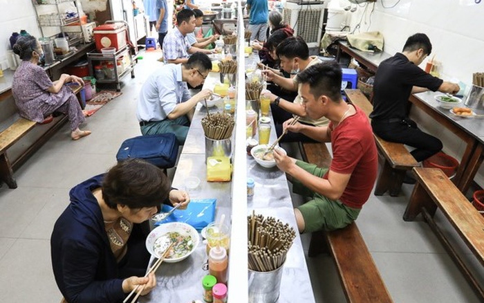 Gần 3.000 ca Covid/ngày, Bắc Giang yêu cầu hạn chế tụ tập, tổ chức ăn, uống đông người