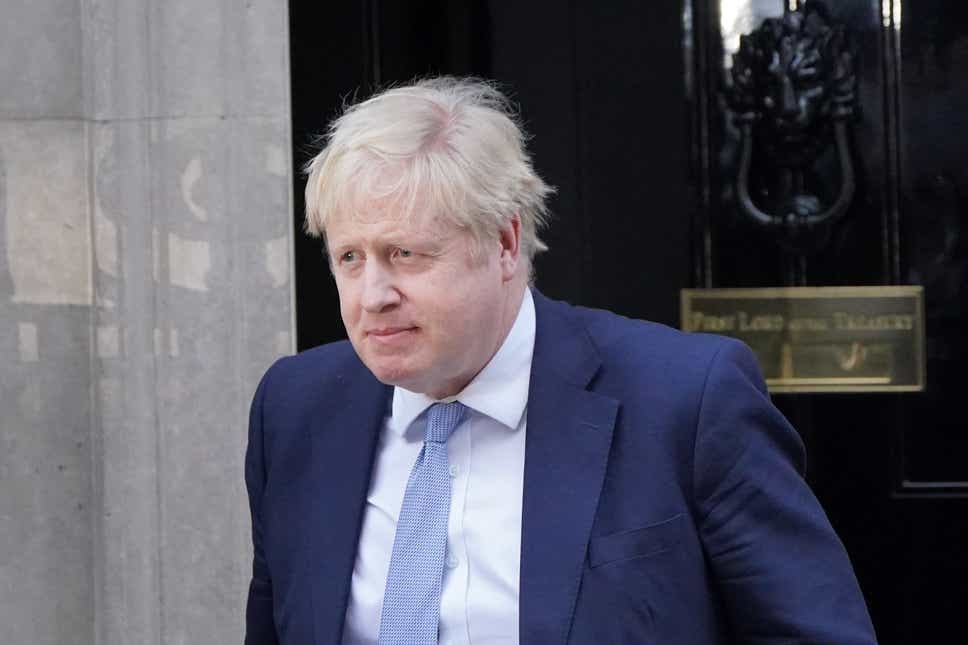 Sóng gió tiếp tục ập đến với Thủ tướng Anh Boris Johnson