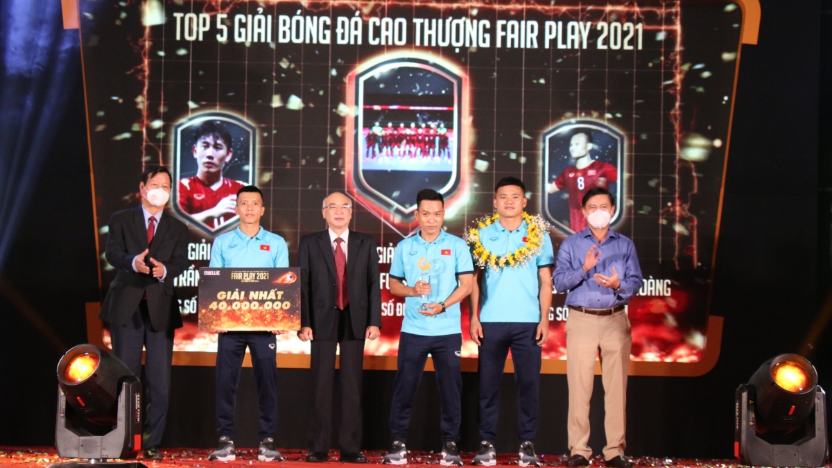 ĐT Futsal Việt Nam giành giải Fair-Play 2021, Trọng Hoàng và Minh Vương được vinh danh