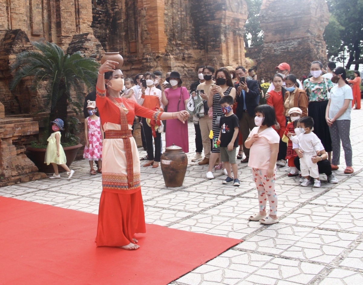 Khánh Hoà ban hành kế hoạch tổ chức 125 hoạt động văn hoá, thể thao để thu hút du khách