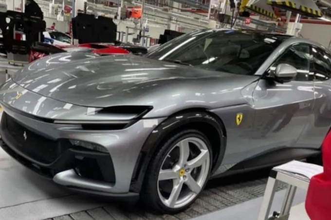 Lộ diện hình ảnh siêu SUV đầu tiên của Ferrari