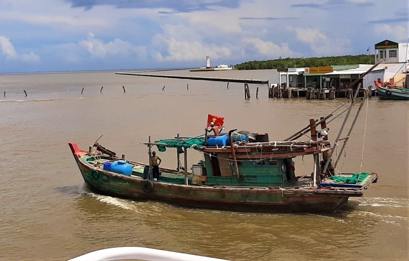 Ngư dân loay hoay vì giá xăng dầu tăng liên tiếp