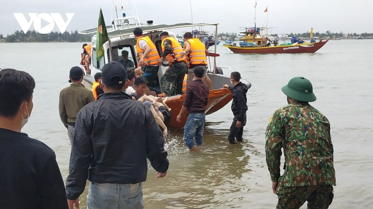 Thiết bị “rất quan trọng” nào đã bị tháo trong vụ chìm ca nô 17 người chết ở Quảng Nam?