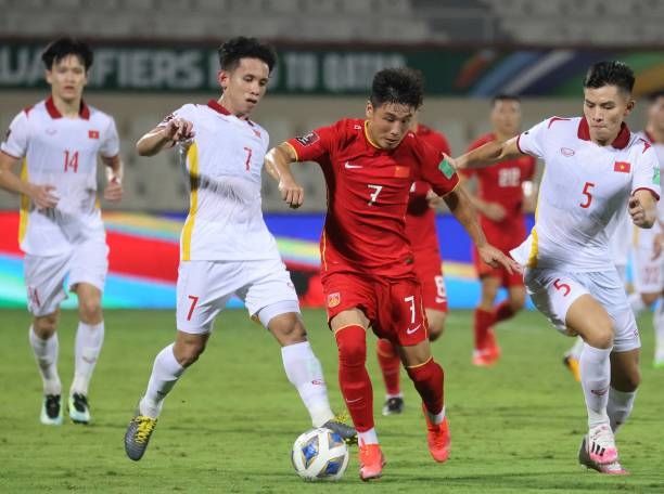 Lịch thi đấu bóng đá hôm nay 1/2: ĐT Việt Nam so tài ĐT Trung Quốc