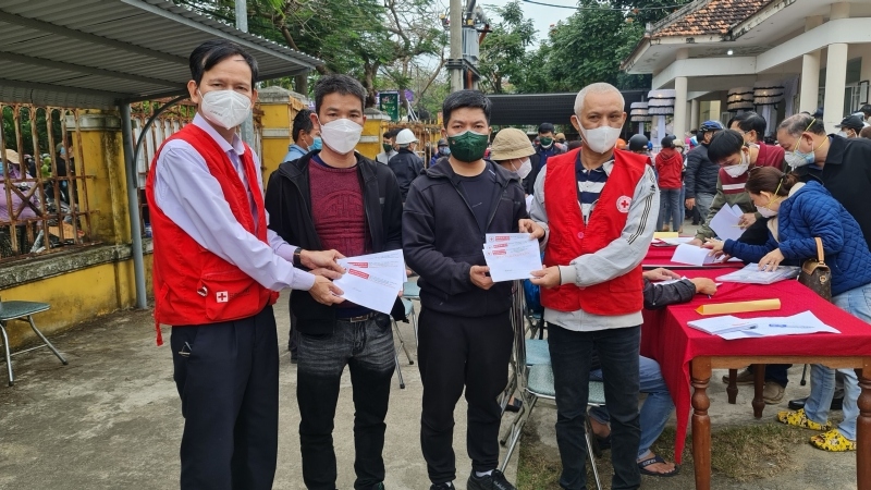 Hội Chữ thập đỏ Việt Nam hỗ trợ gia đình nạn nhân chìm tàu tại Quảng Nam