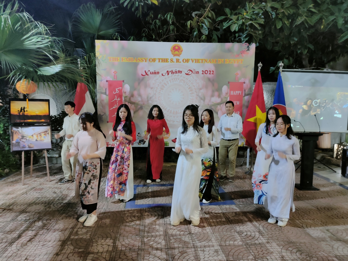 Cộng đồng người Việt vui mừng chào đón năm mới trên đất nước Kim Tự Tháp