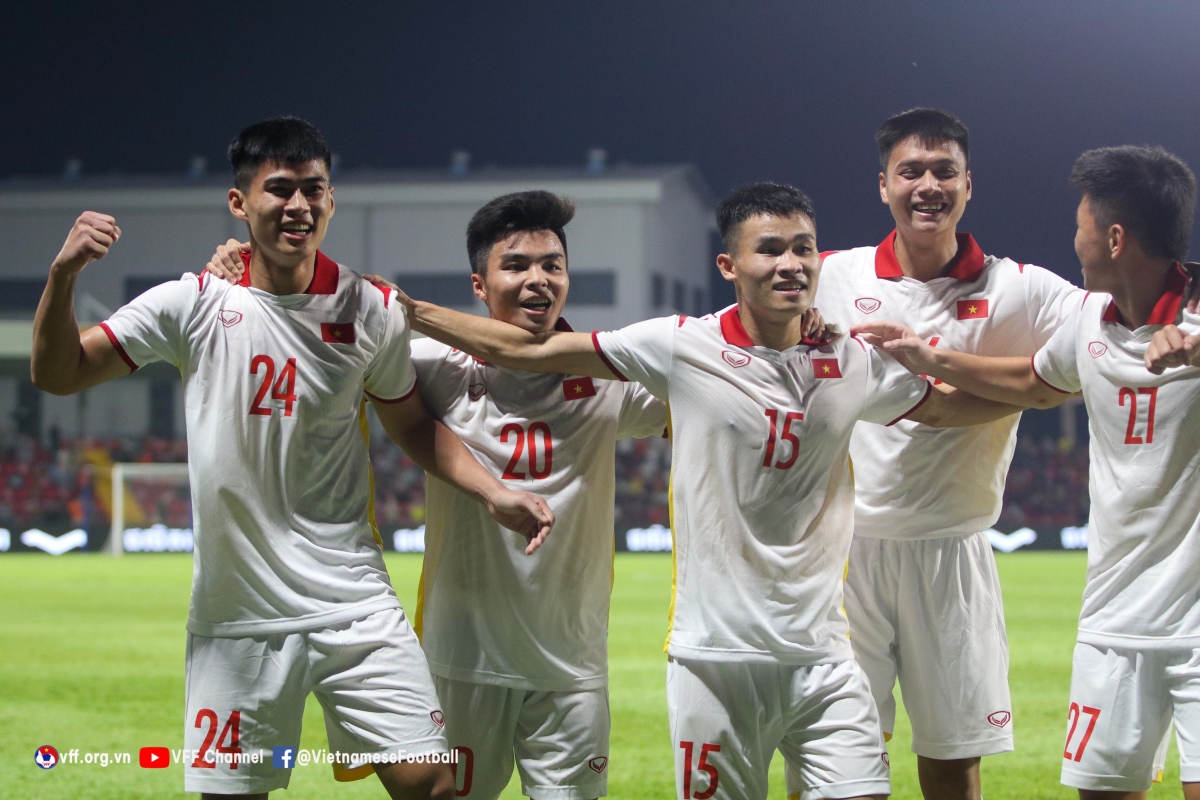 U23 Việt Nam và U23 Thái Lan ngang sức ngang tài