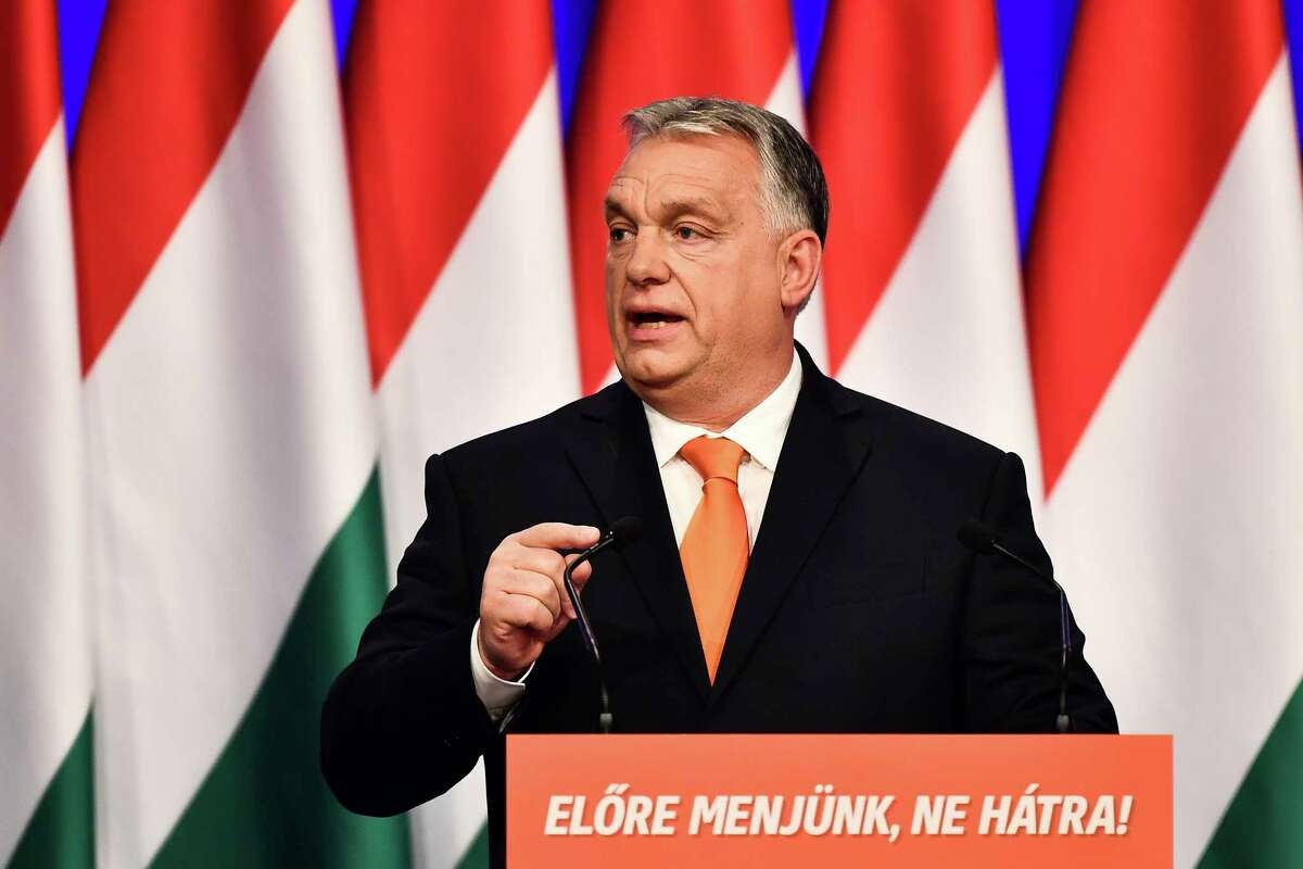 Thủ tướng Hungary cảnh báo làn sóng tị nạn nếu Nga tấn công Ukraine
