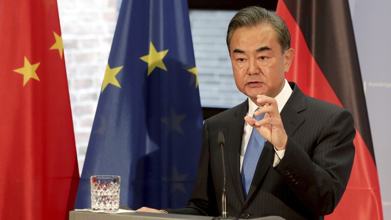 Ngoại trưởng Trung Quốc: Tình hình ở Ukraine đang trở nên xấu đi