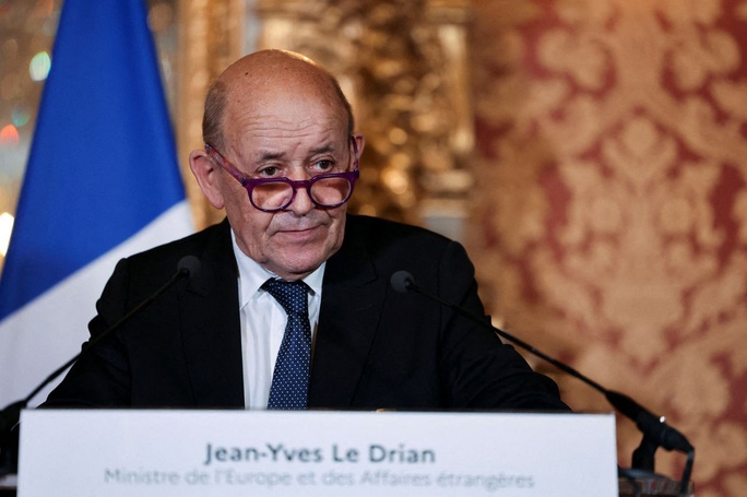 Ngoại trưởng Pháp: "Chúng tôi không tham gia cuộc chiến chống lại Nga"