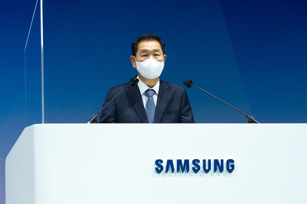 CEO Samsung xin lỗi về các vấn đề bóp nghẹt hiệu suất Galaxy S22