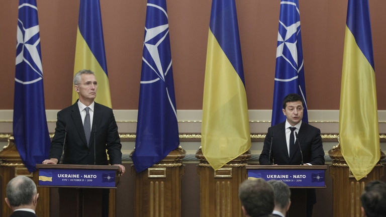 Tổng thống Ukraine: Nguyên tắc phòng thủ tập thể của NATO chưa bao giờ yếu đuối đến vậy