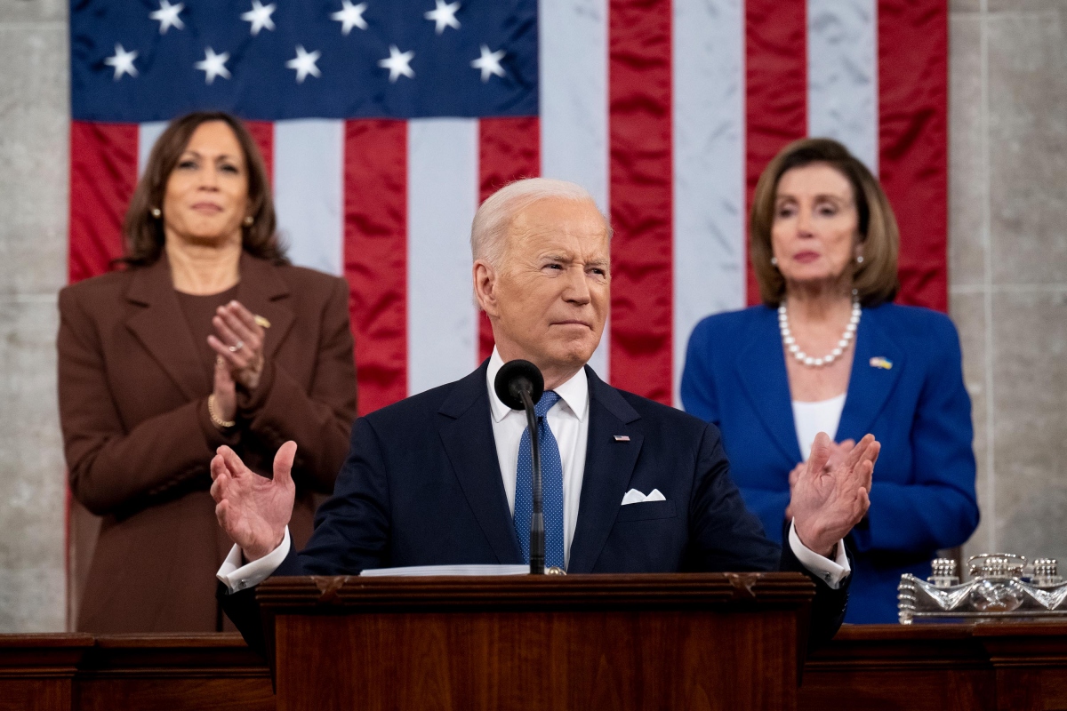 Ông Biden tuyên bố "sát cánh cùng người dân Ukraine"