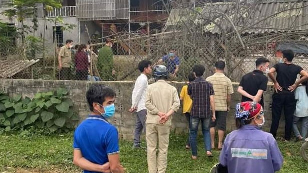Hơn 100 người vây bắt nghi phạm đâm 2 người thương vong ở Yên Bái
