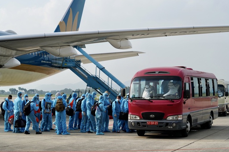 Sân bay Nội Bài lên 2 phương án đón người Việt ở "điểm nóng" Ukraine về nước