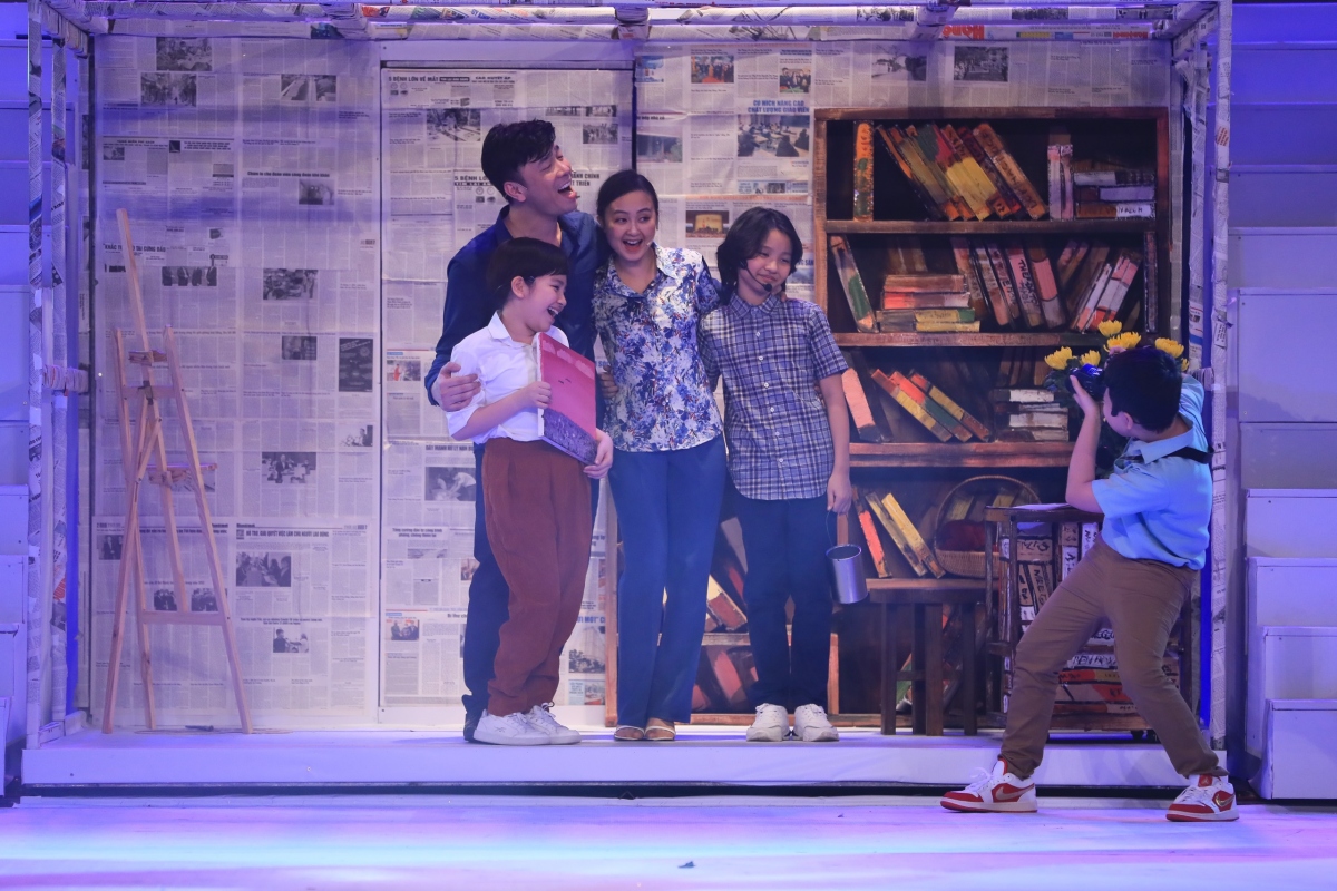 Khán giả Hà Nội thổn thức với nhạc kịch "Sóng"