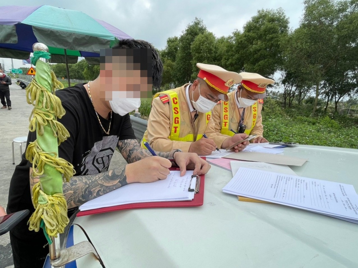 Đi sinh nhật dùng ma túy, lái xe bị xử lý trên cao tốc Hà Nội - Hải Phòng