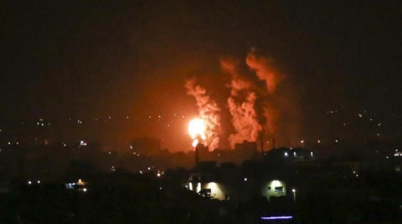 Israel phóng một loạt tên lửa nhằm vào phong trào Hamas tại dải Gaza