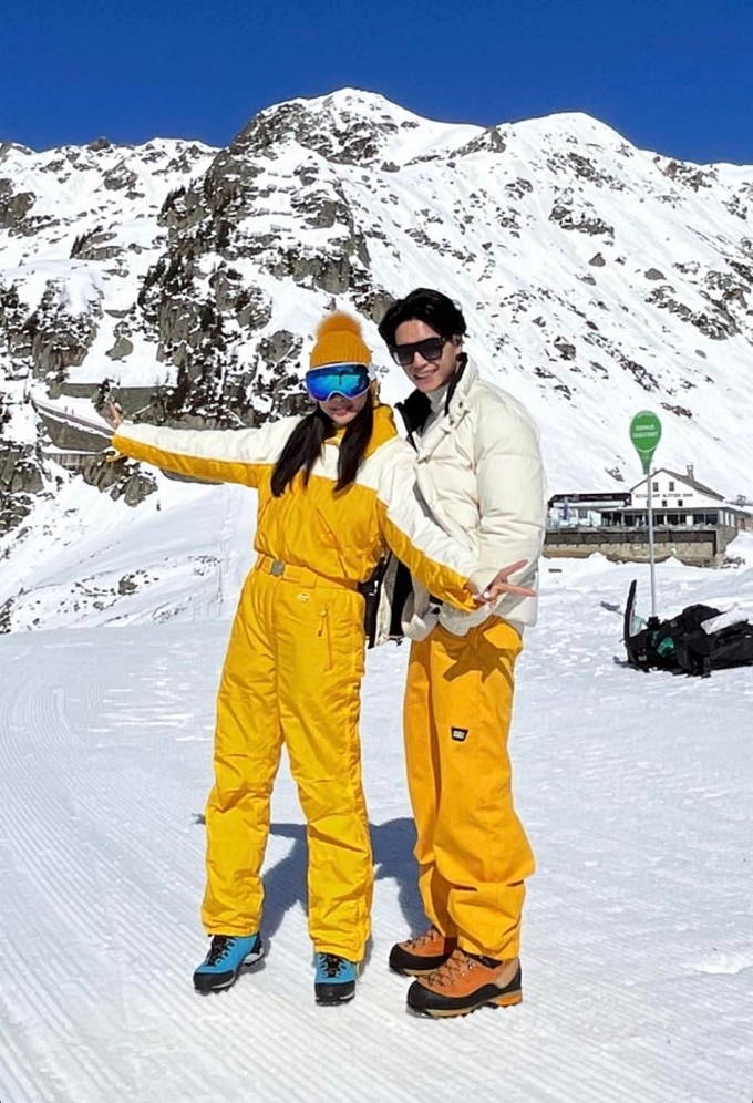 Chuyện showbiz: Ngô Thanh Vân và chồng sắp cưới dạo chơi núi tuyết ở Pháp