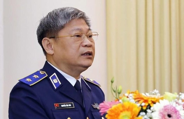 Bắt giam cựu Tư lệnh Cảnh sát biển và 4 tướng lĩnh về tội Tham ô tài sản