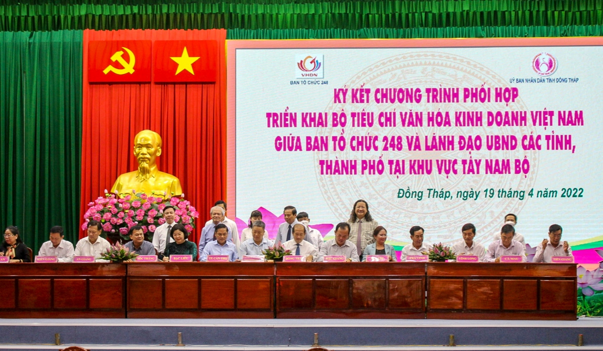 Triển khai thực hiện phong trào xây dựng đời sống văn hóa năm 2022 trên cả nước