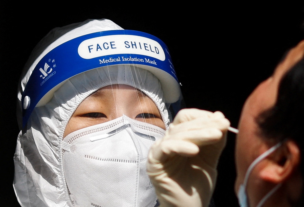 Bắc Kinh tiến hành cuộc xét nghiệm lớn nhất nhằm chống lại biến thể Omicron