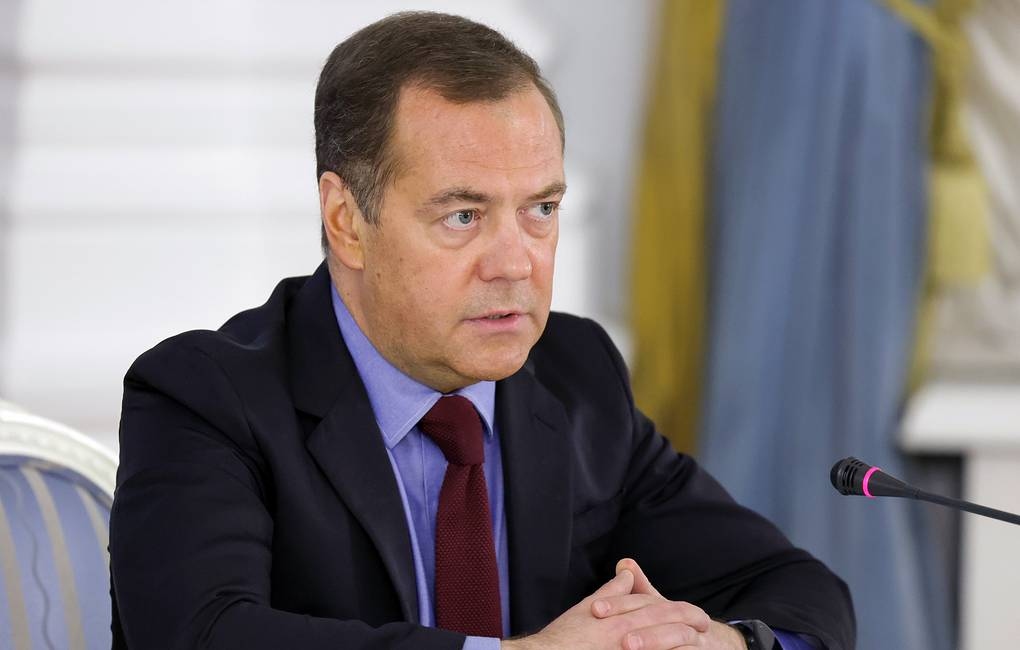 Ông Medvedev: Lệnh trừng phạt có thể được coi là hành vi gây hấn nhằm vào Nga