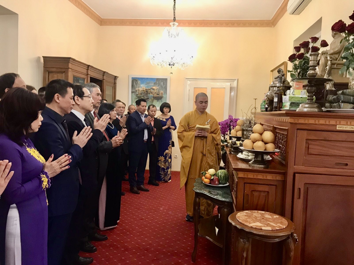 Đại sứ quán và cộng đồng người Việt tại Hungary long trọng tổ chức Lễ Giỗ Tổ Hùng Vương