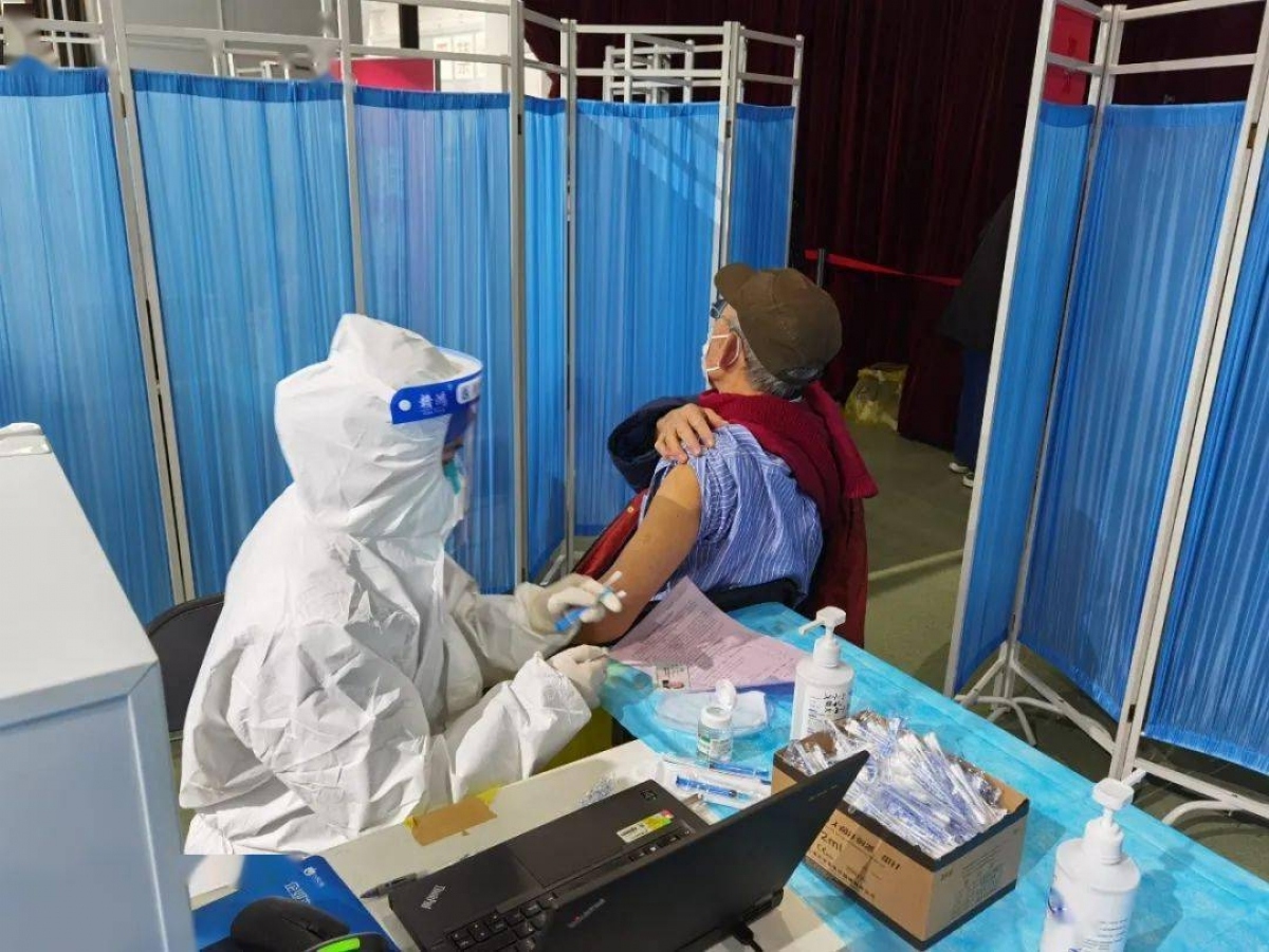 88% dân số Trung Quốc tiêm đủ vaccine, dịch Covid-19 vẫn lan rộng