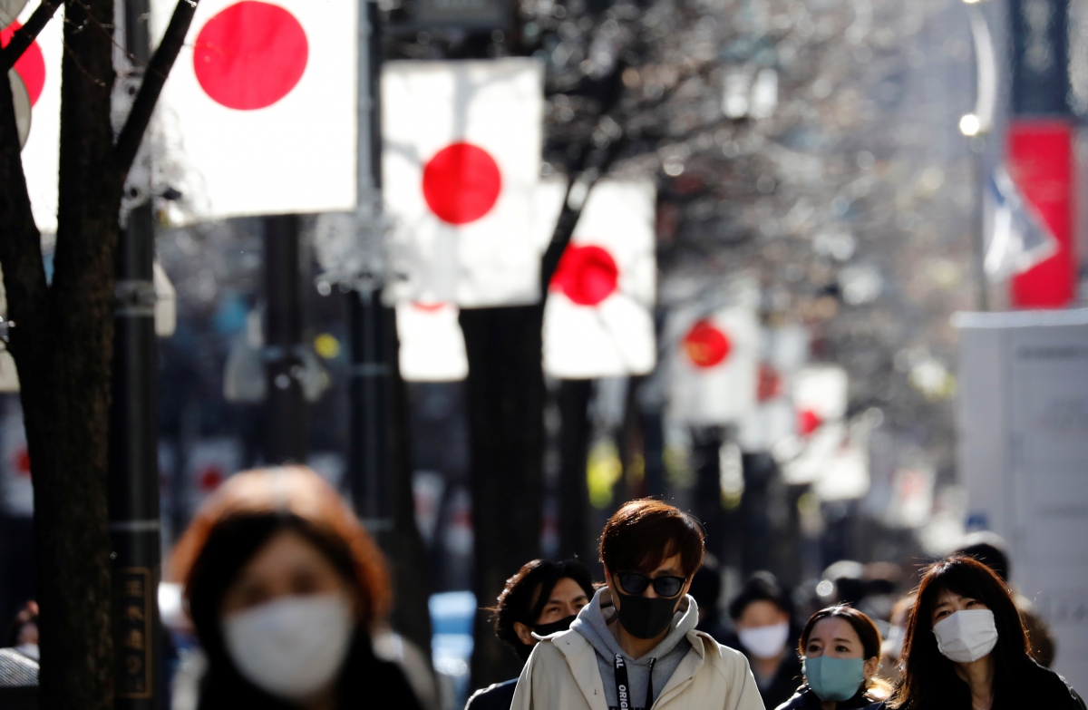 Nhật Bản quy định không nhất thiết phải đeo khẩu trang khi ra ngoài