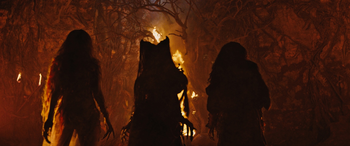 Phim "Rừng săn người" hé lộ câu chuyện ma quái tâm linh không thể lý giải