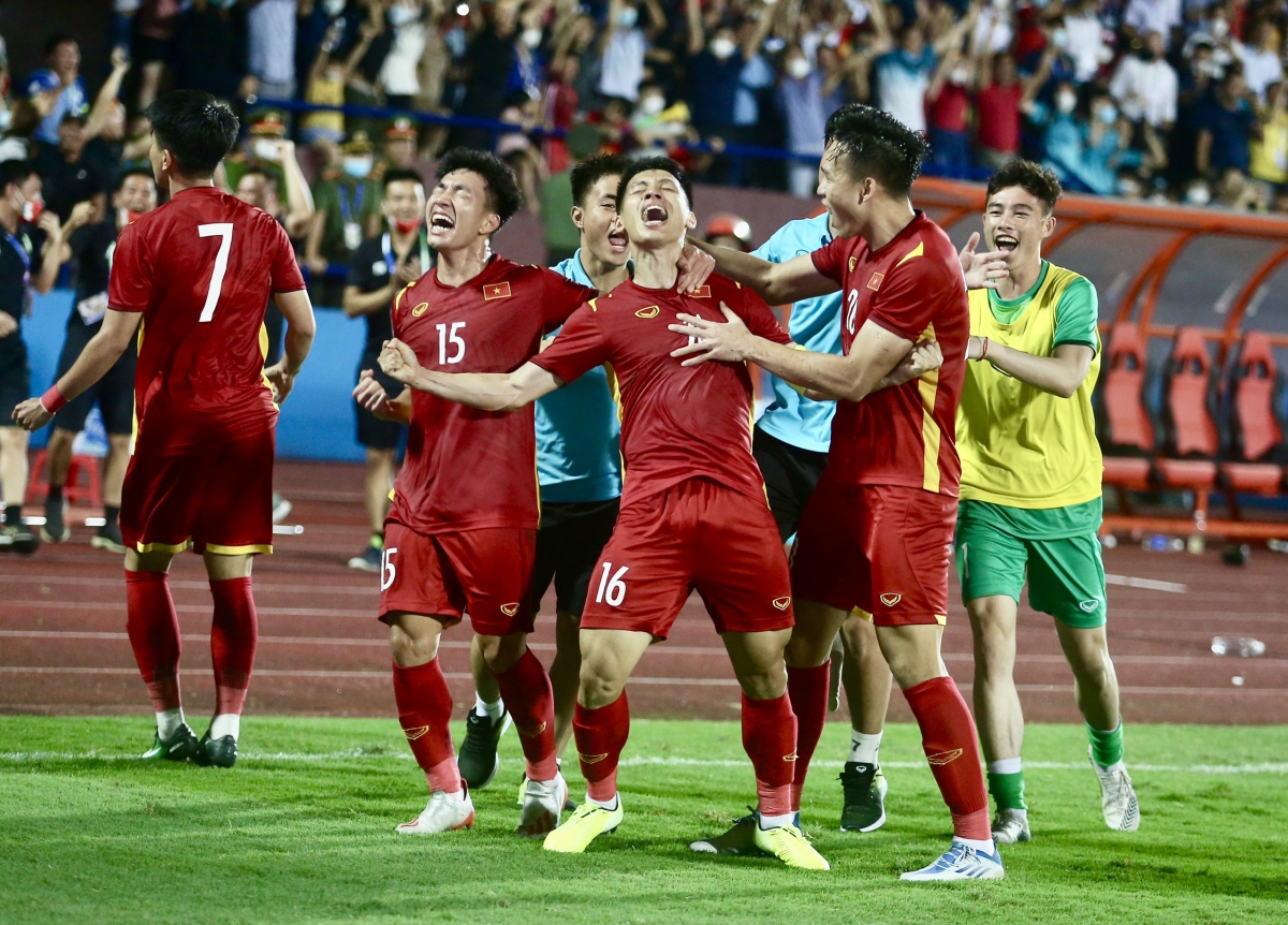 U23 Việt Nam 1-0 U23 Myanmar: Khi cần Hùng Dũng có, khi khó có Hùng Dũng!